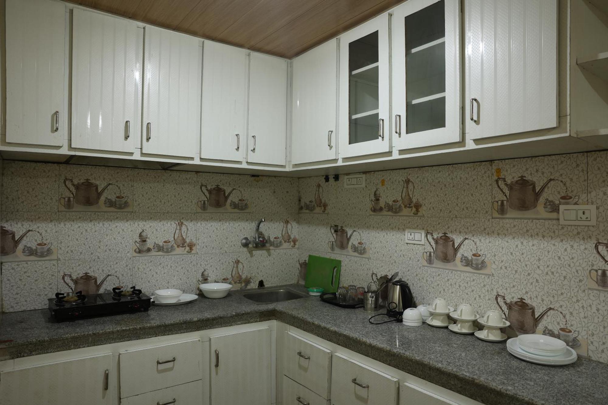 Khwaab Gah By The Khayabaan-Homestay Apartments Fully Furnished With Functional Kitchen, Wifi & Parking In City Centre Срінагар Екстер'єр фото